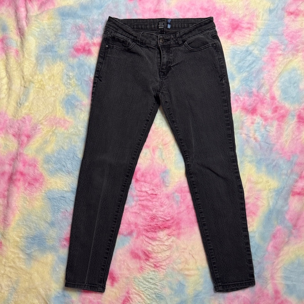 2/$10 Women's sz 4 Modern brand Black Jeans